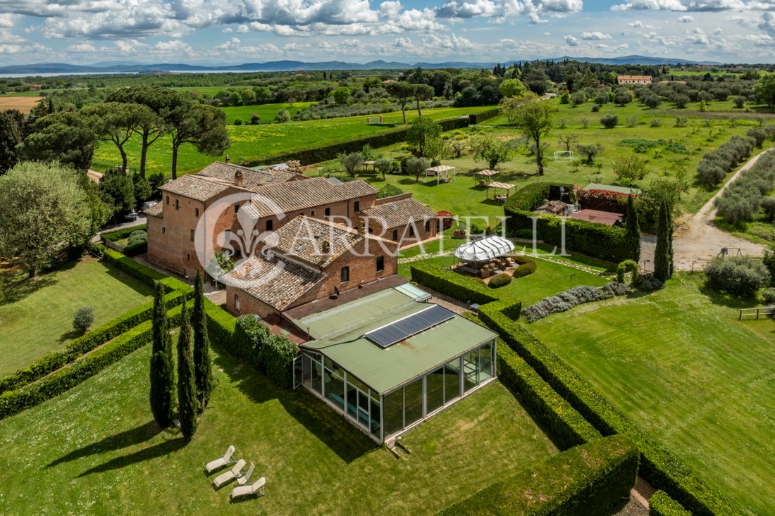 Country House in Castiglione del Lago, Umbria, Italy 4 - 14234495