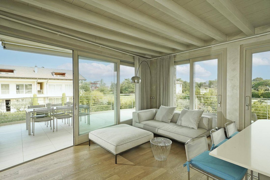 Apartment in Center, Sirmione, Lombardy 2 - 13933186
