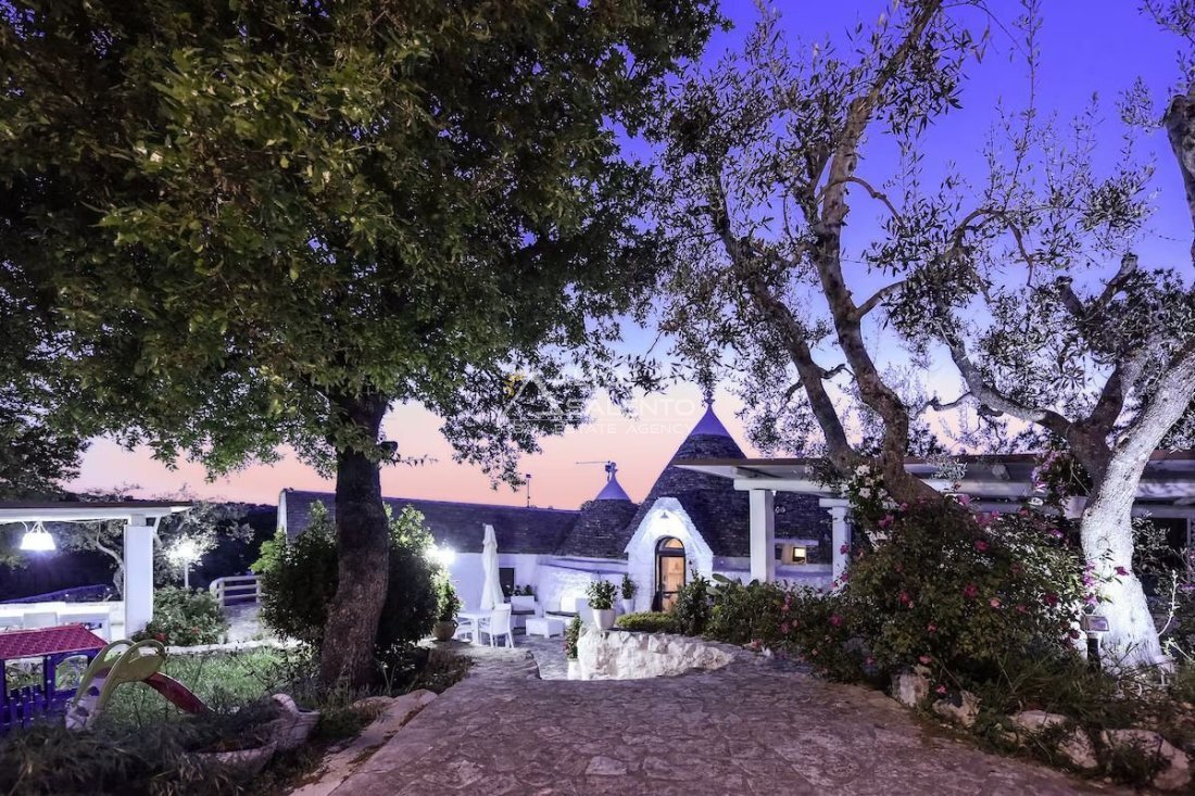 Country House in Locorotondo, Apulia, Italy 2 - 17099260