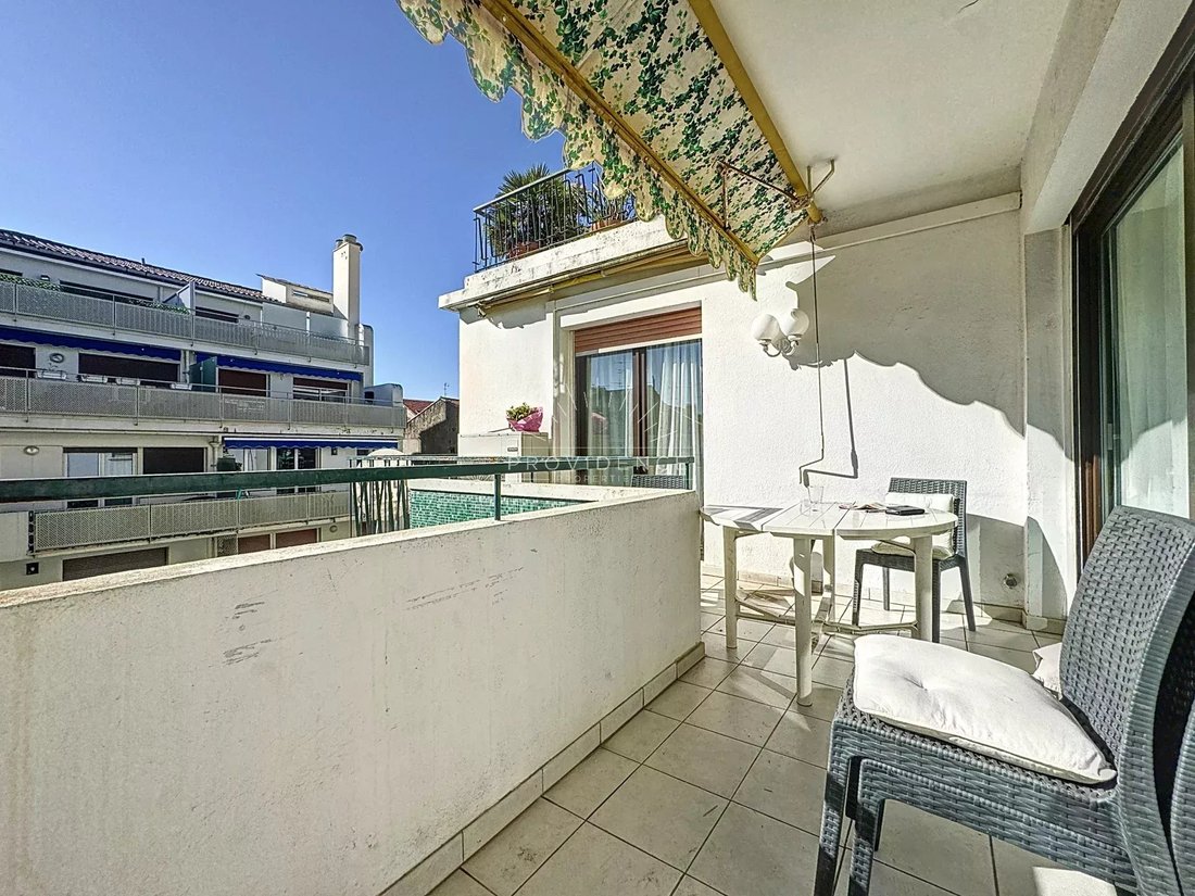 Apartment in Montfleury, Cannes, France 2 - 17098923
