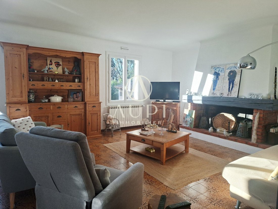 House in Saint-Etienne-du-Grès, Provence-Alpes-Côte d'Azur, France 5 - 17103876