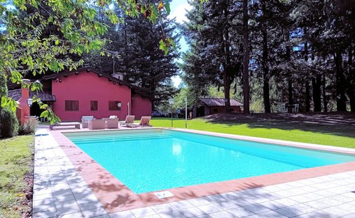 Villa in Marliana, Tuscany, Italy 1