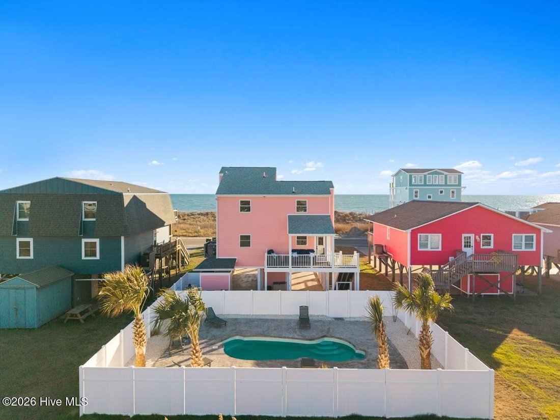 House in Oak Island, North Carolina, United States 2 - 17127042