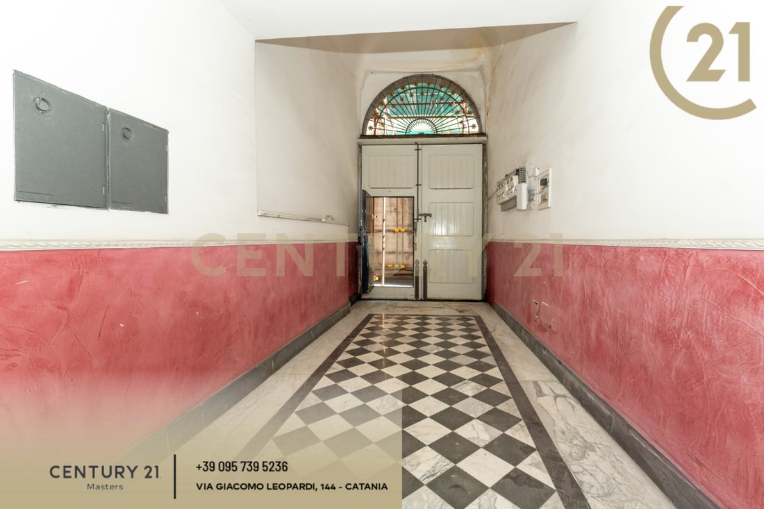 House in Piazza Trento, Catania, Italy 4 - 16927878