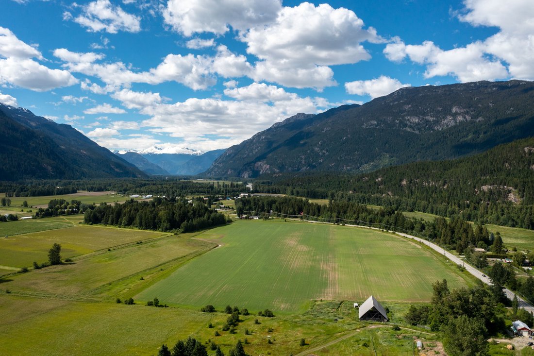 Land in Squamish-Lillooet C, British Columbia, Canada 2 - 17111594