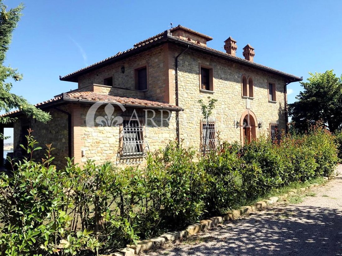 Country House in Castiglione del Lago, Umbria, Italy 3 - 15156527
