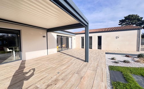 House in Gare-Saint Michel, Les Sables-d'Olonne, France 1