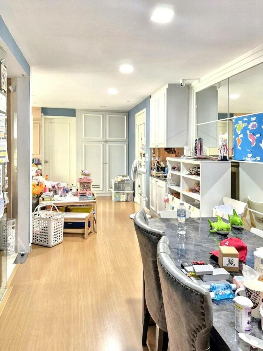 Condo in Si Phraya, Bangkok, Thailand 2 - 17130827