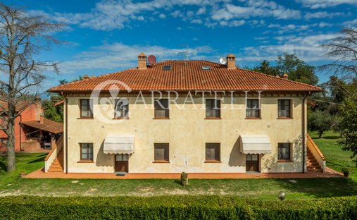 Corps de ferme à Palaia, Toscane, Italie 1