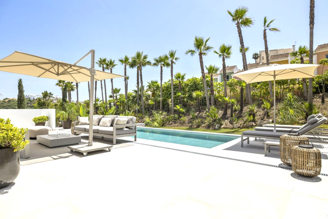 Villa in Estepona, Andalusia, Spain 2 - 17129084