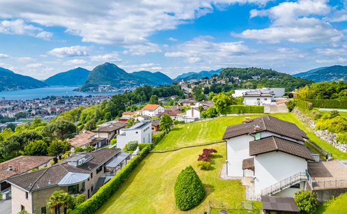 House in Comano, Ticino, Switzerland 1
