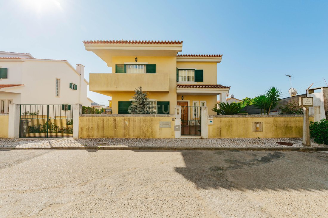 Villa in Azeitao (Sao Lourenco e Sao Simao), Setubal, Portugal 1 - 17104257