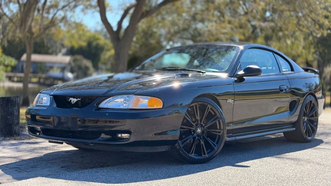 Coupe in Tampa, FL, United States 2 - 16909854
