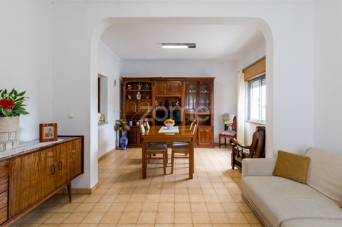 Casa en Pontinha e Famoes, Distrito de Lisboa, Portugal 1 - 17128423