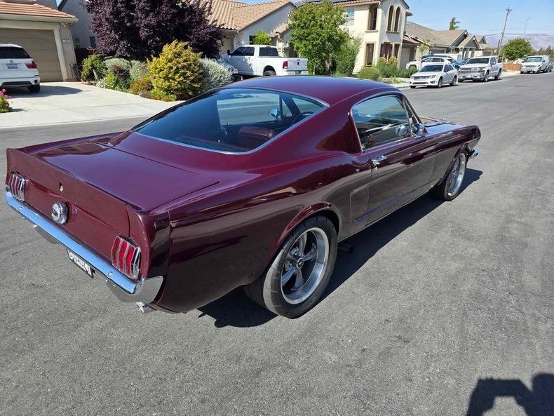 Coupe in Glendale, United States 2 - 17129247