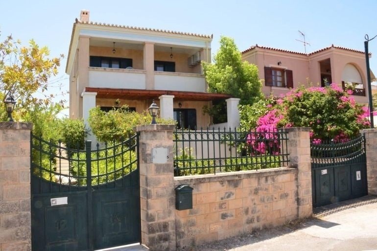 Maison à Égine, Attique, Grèce 1 - 17099409