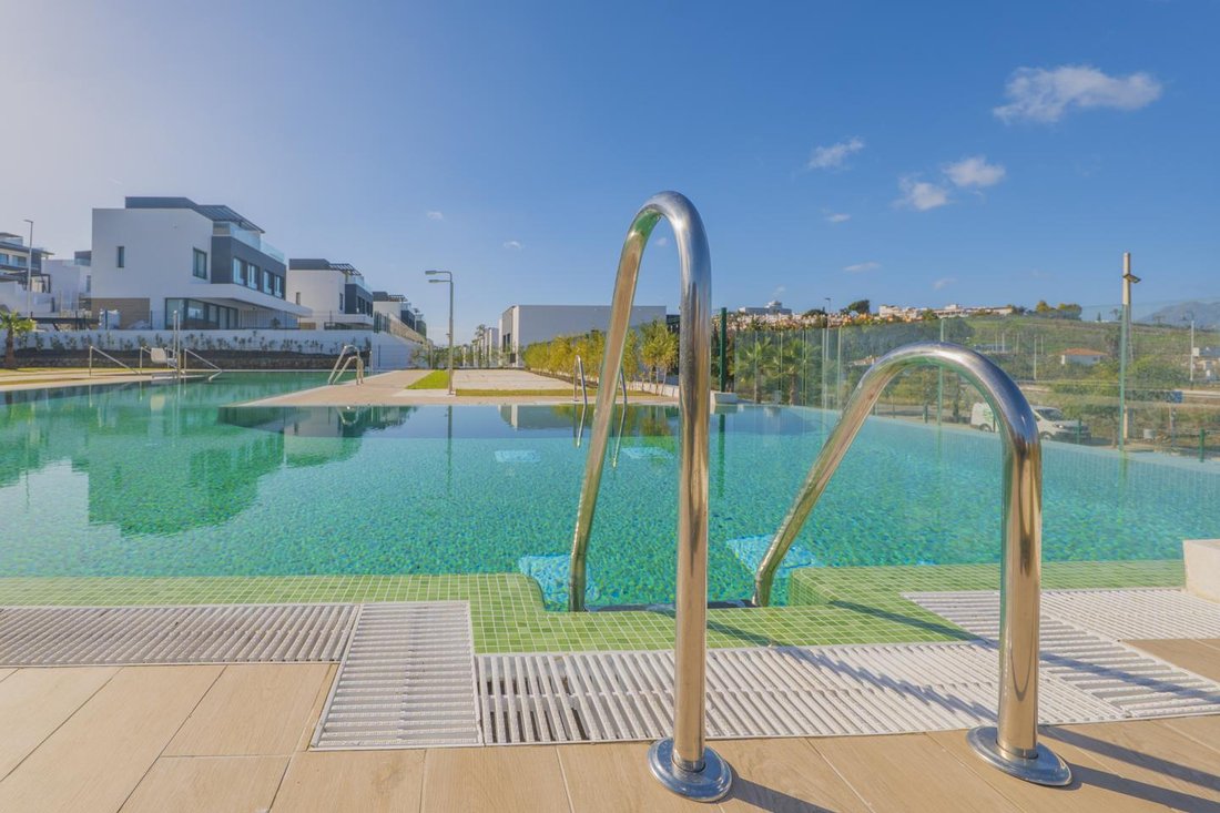 Villa in Estepona, Andalusia, Spain 1 - 17129229