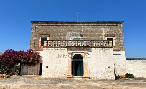 Country House in Tamburroni-Grottone-Rosara, Ostuni, Apulia 1