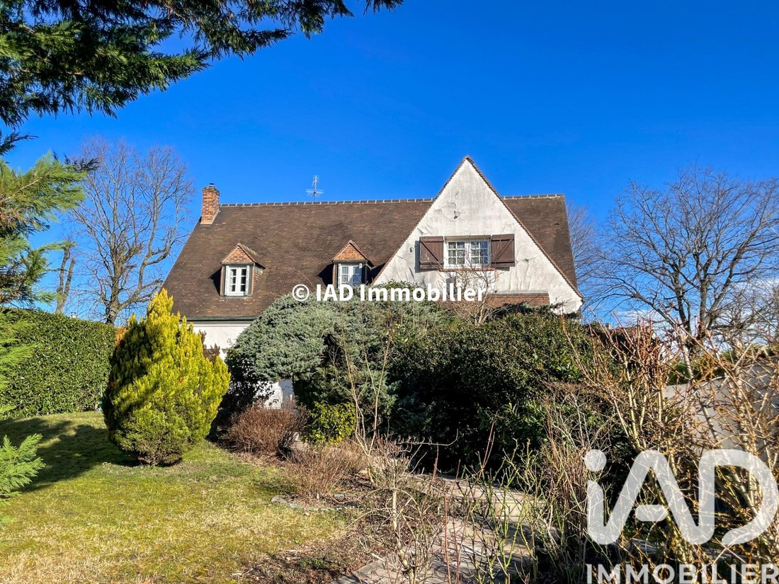 House in Mairie, Sainte-Genevieve-des-Bois, France 1 - 17130225
