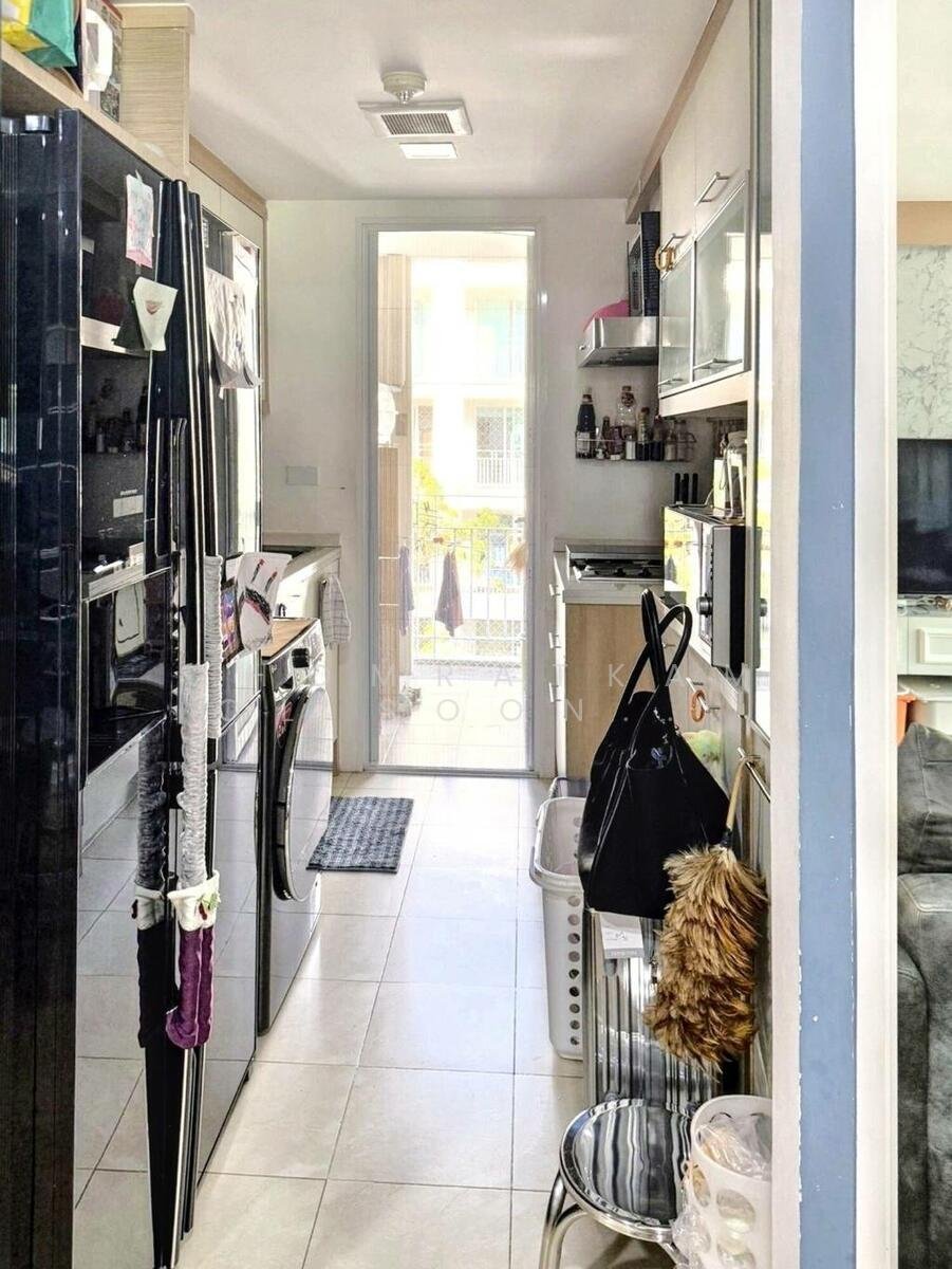 Condo in Si Phraya, Bangkok, Thailand 3 - 17130827