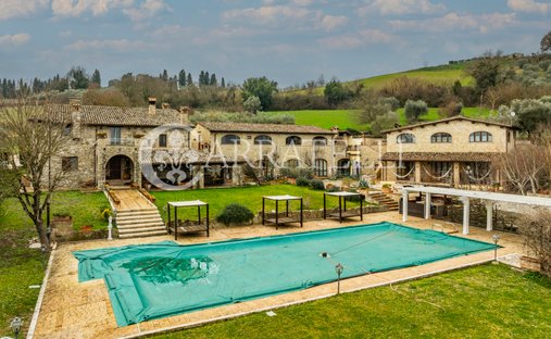 Farm Ranch in Todi, Umbrien, Italien 1