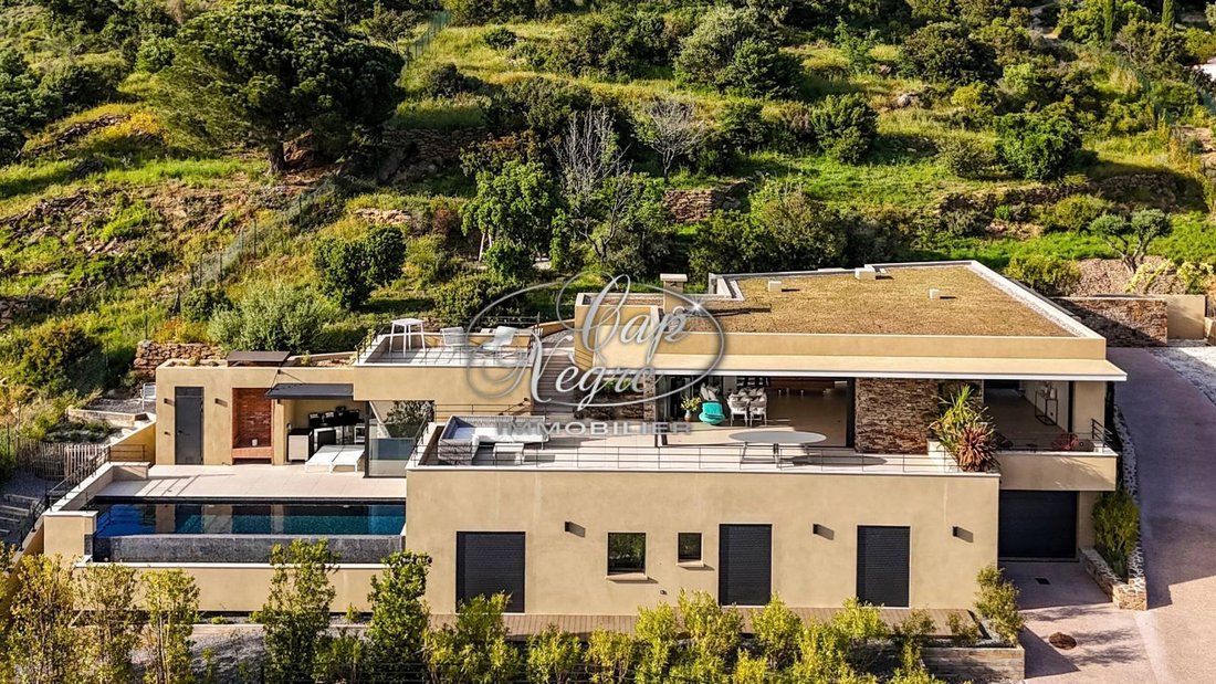 House in Le Lavandou, Provence-Alpes-Côte d'Azur, France 3 - 17064077