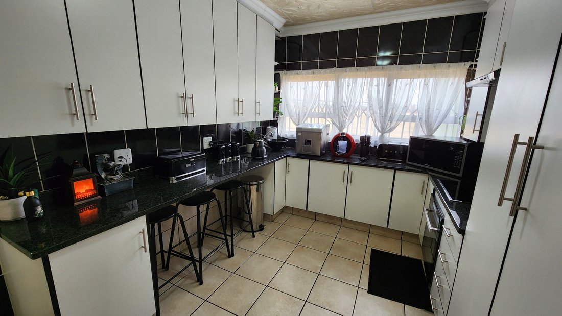 House in Shalimar Ridge, Gauteng, South Africa 4 - 17100287