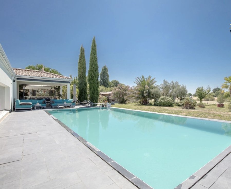 House in Carignan-de-Bordeaux, Nouvelle-Aquitaine, France 1 - 17104034