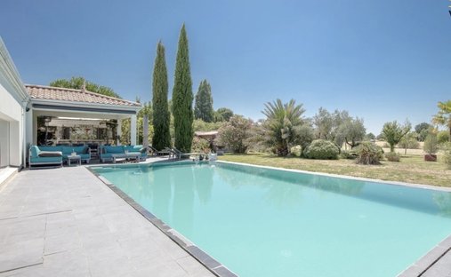 House in Carignan-de-Bordeaux, Nouvelle-Aquitaine, France 1