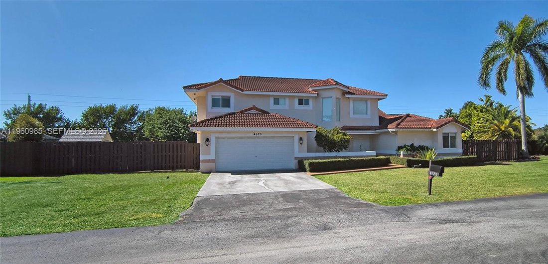 House in West Miami, Florida, United States 2 - 17102375