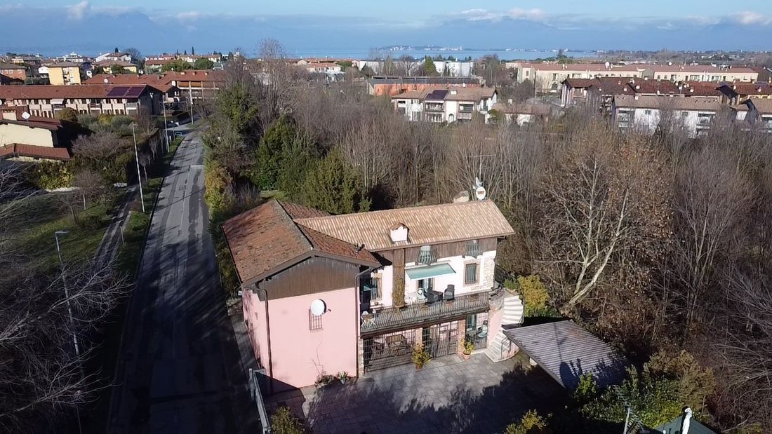 Villa in Rivoltella, Desenzano del Garda, Lombardy 1 - 17095589