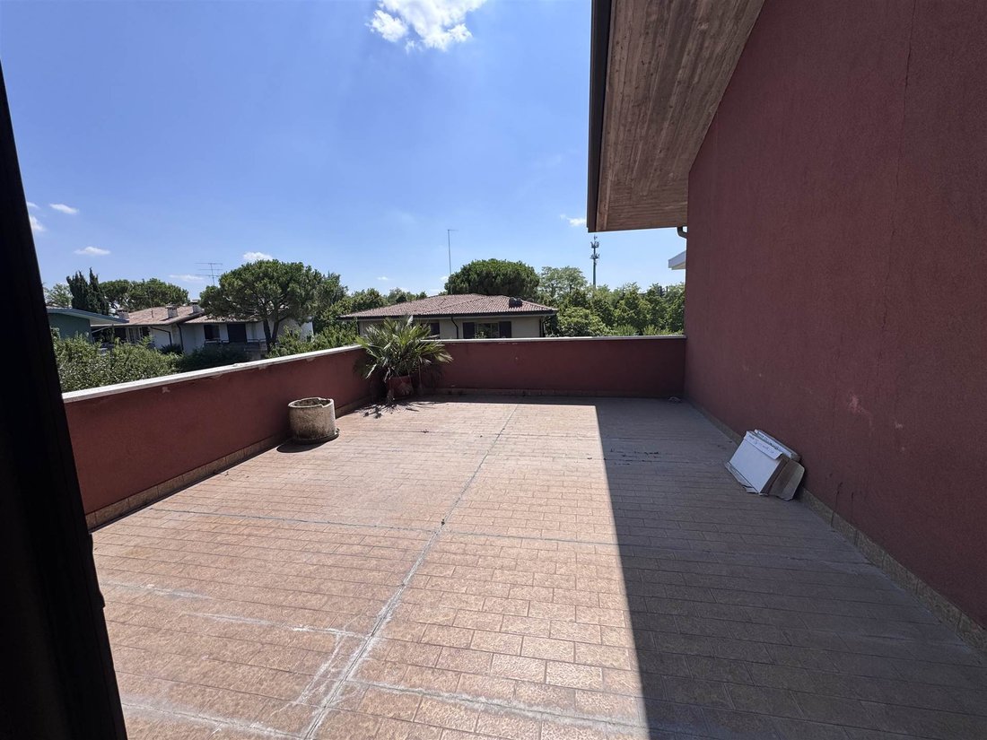 Apartment in Desenzano Centro, Desenzano del Garda, Lombardy 5 - 17104357