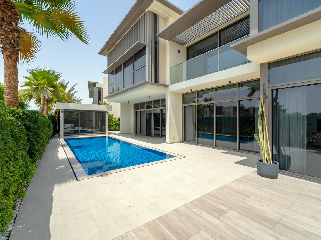 Villa in Hadaeq Sheikh Mohammed Bin Rashid, Dubai, United Arab Emirates 1 - 17124067