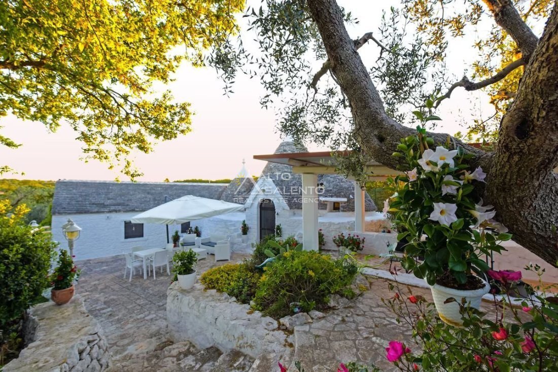 Country House in Locorotondo, Apulia, Italy 1 - 17099260