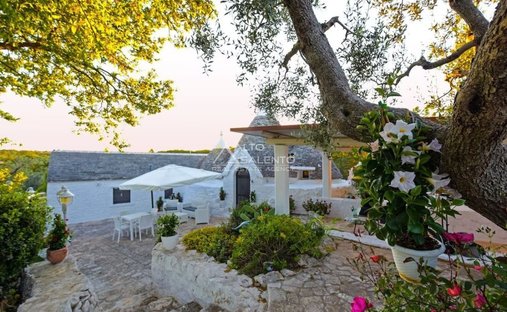 Casa di campagna a Locorotondo, Puglia, Italia 1