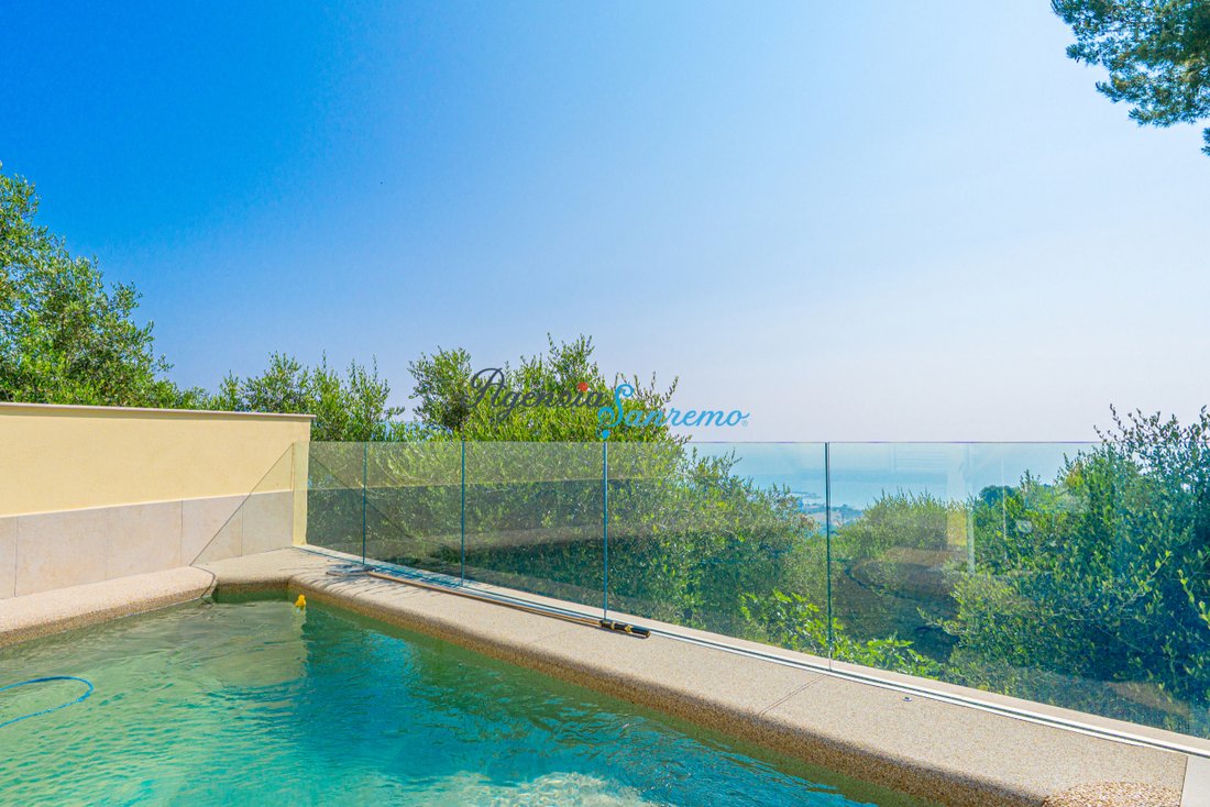 Villa in Diano Marina, Liguria, Italy 2 - 15819249