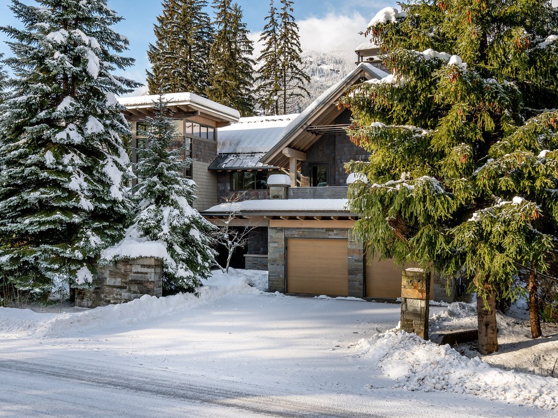 House in Whistler, British Columbia, Canada 1 - 17111532
