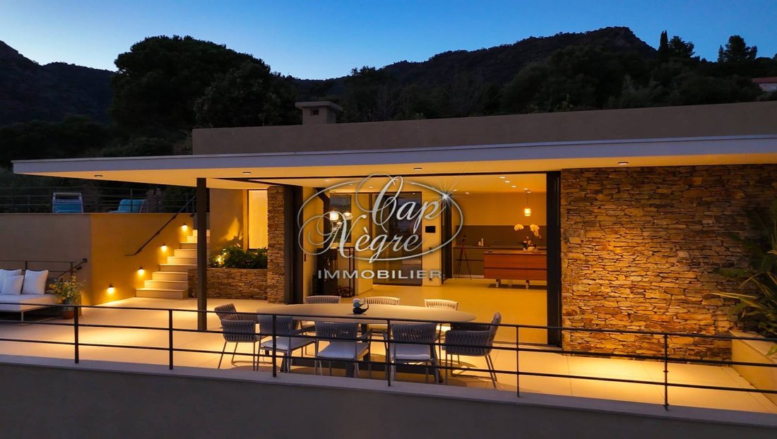 House in Le Lavandou, Provence-Alpes-Côte d'Azur, France 4 - 17064077