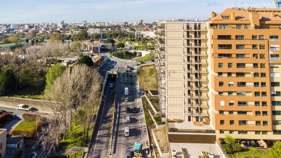 Apartment in Santa Marinha e Sao Pedro da Afurada, Porto District, Portugal 1 - 17103535