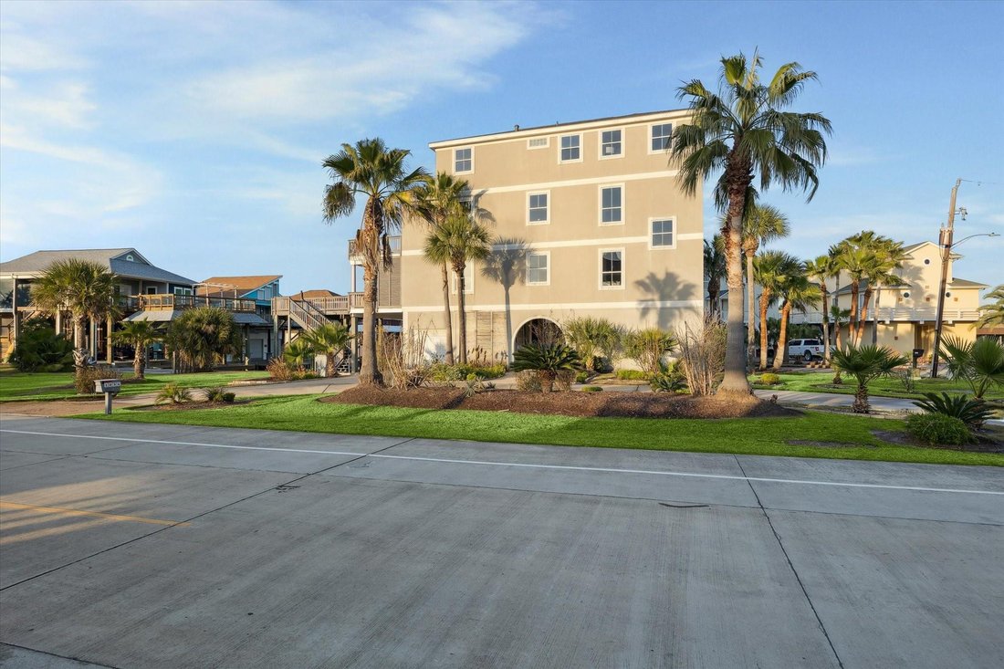 House in Galveston, Texas, United States 2 - 17058458