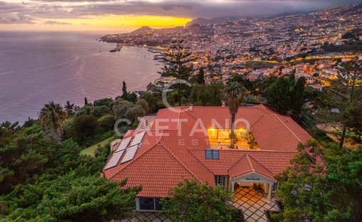 Villa in Sao Goncalo, Madeira, Portugal 1