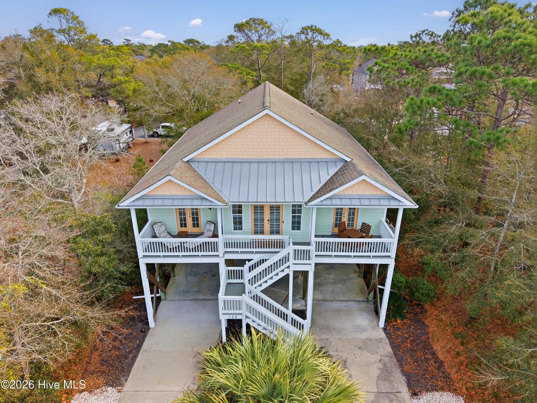 House in Oak Island, North Carolina, United States 2 - 17099041