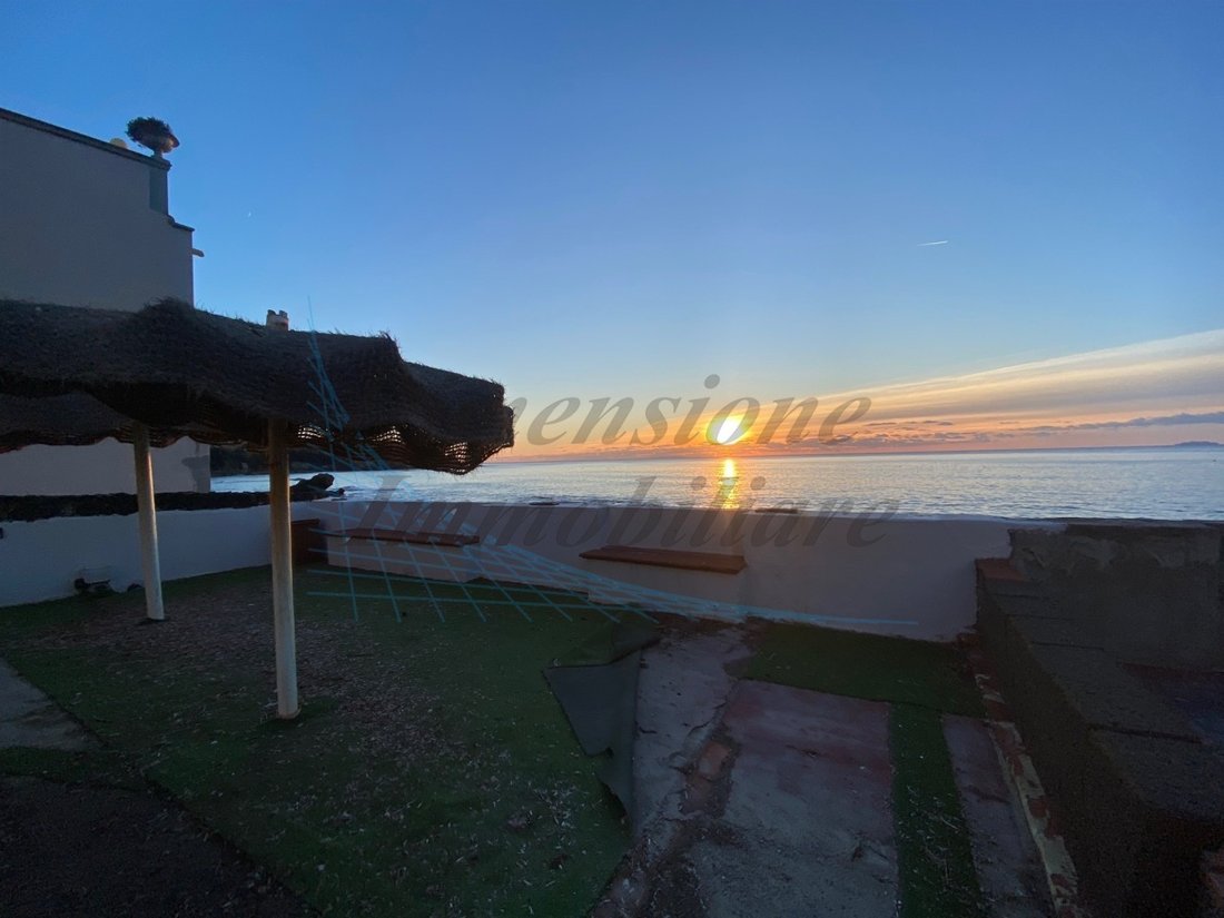 Villa in Castiglioncello, Rosignano Marittimo, Tuscany 2 - 17100529