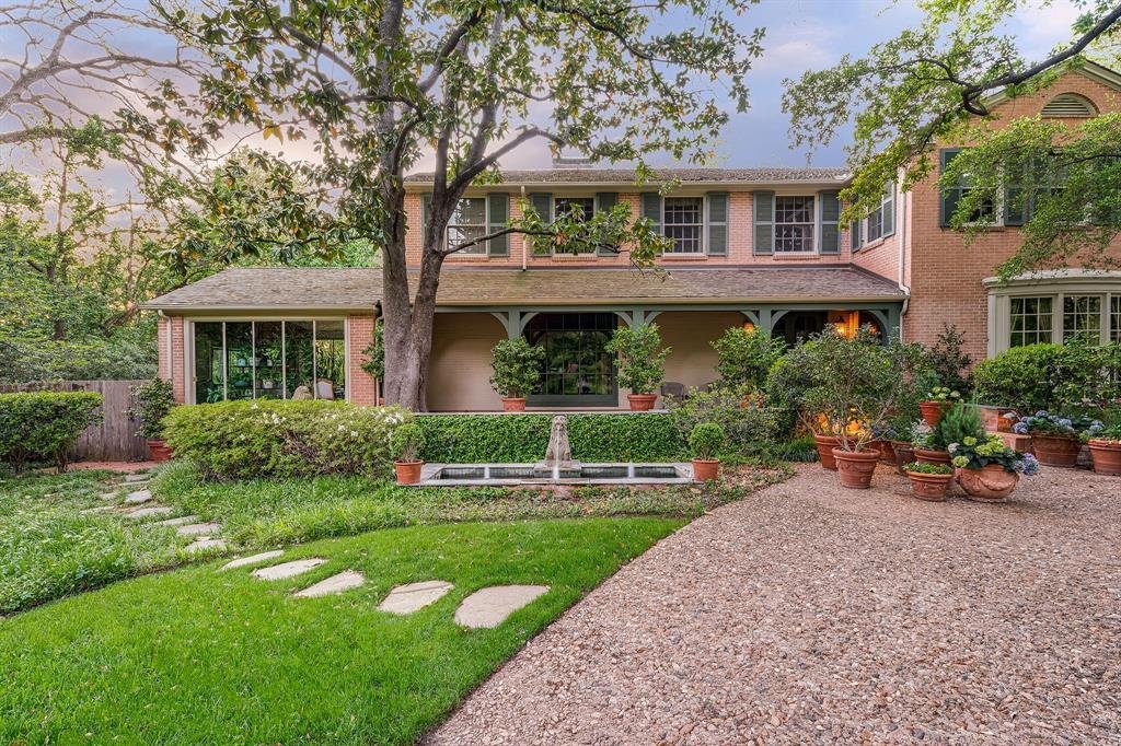 House in Dallas, Texas, United States 5 - 17099076