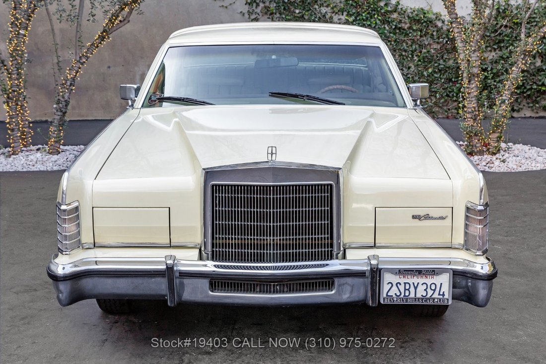 Lincoln Continental in Los Angeles, CA 2 - 17130558