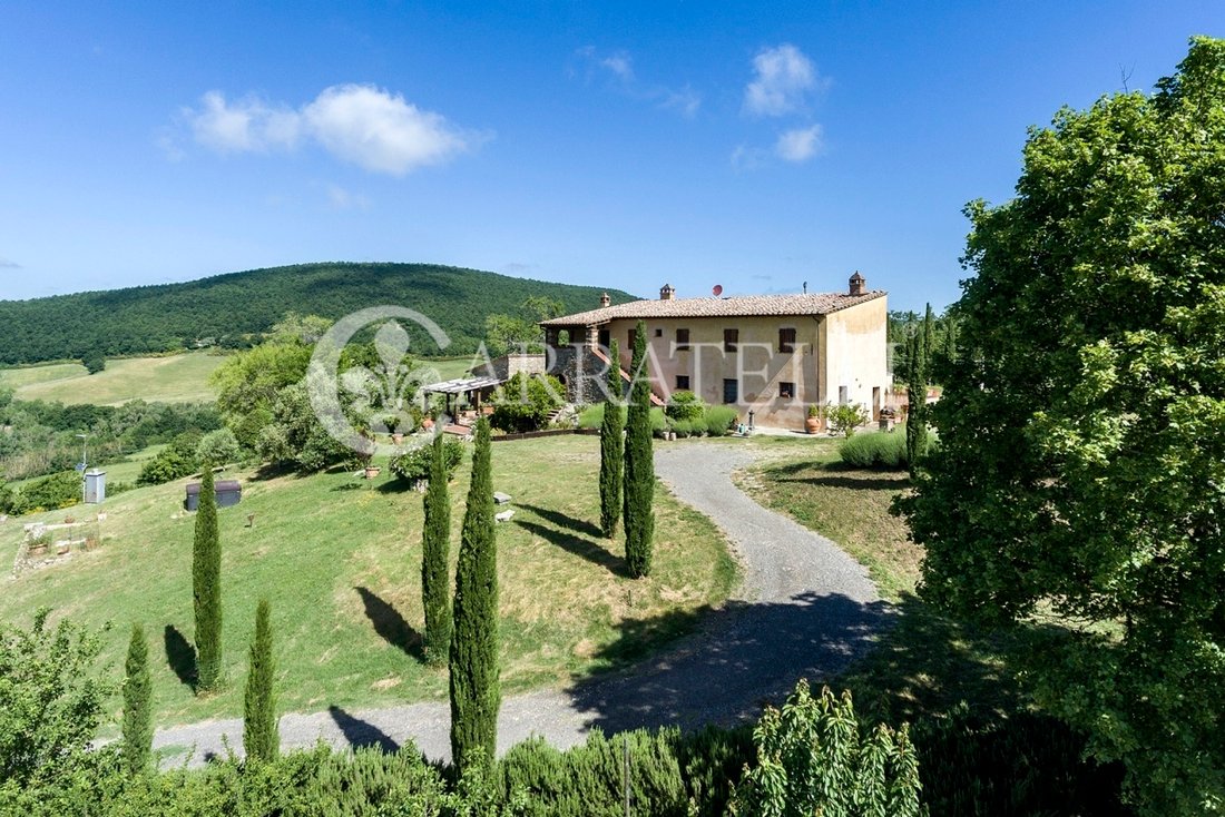 Country House in Sarteano, Tuscany, Italy 1 - 11699733