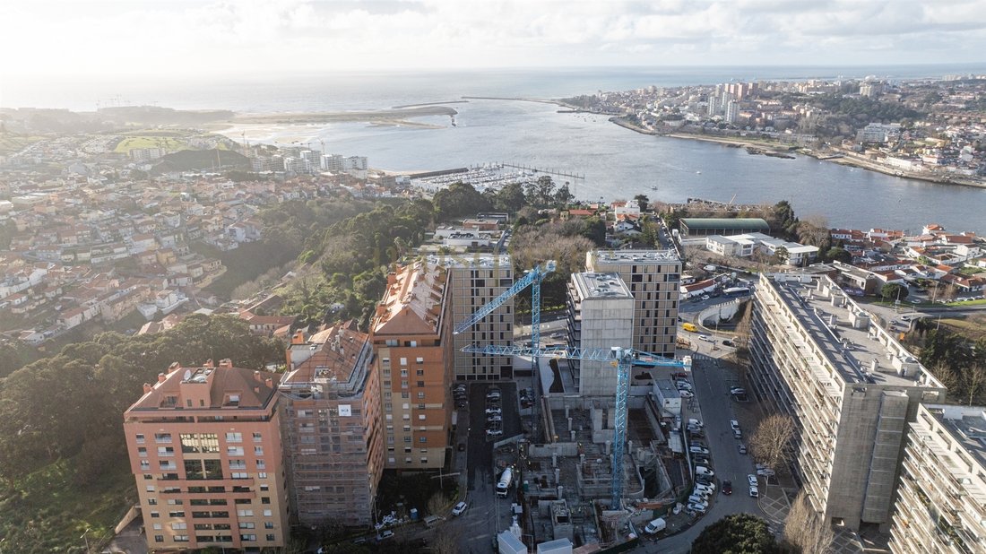 Apartment in Santa Marinha e Sao Pedro da Afurada, Porto District, Portugal 1 - 17103292