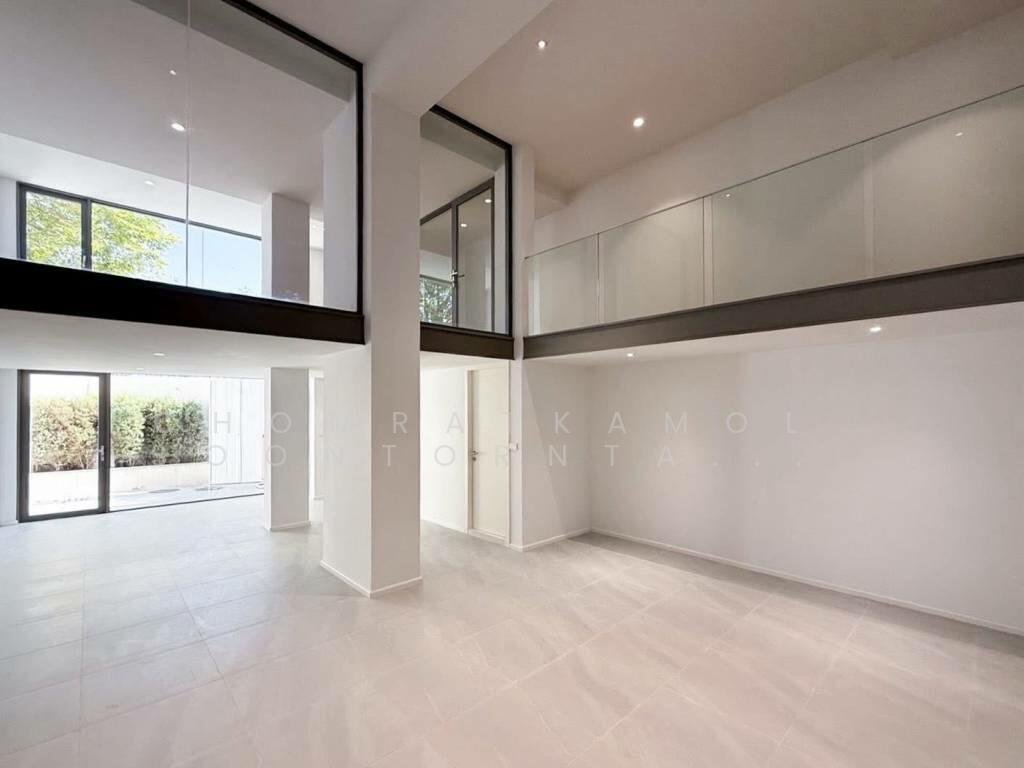 Townhouse in Phra Khanong Nuea, Bangkok, Thailand 4 - 17130826