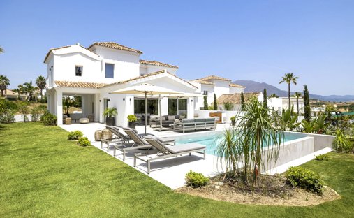 Villa a Estepona, Andalusia, Spagna 1