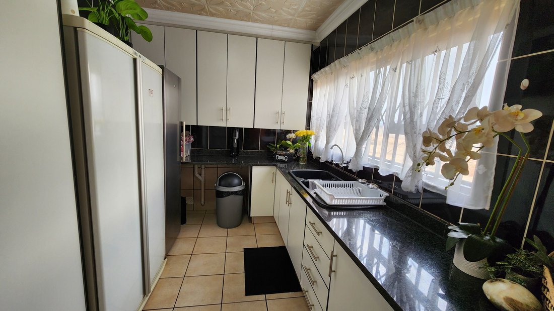 House in Shalimar Ridge, Gauteng, South Africa 5 - 17100287